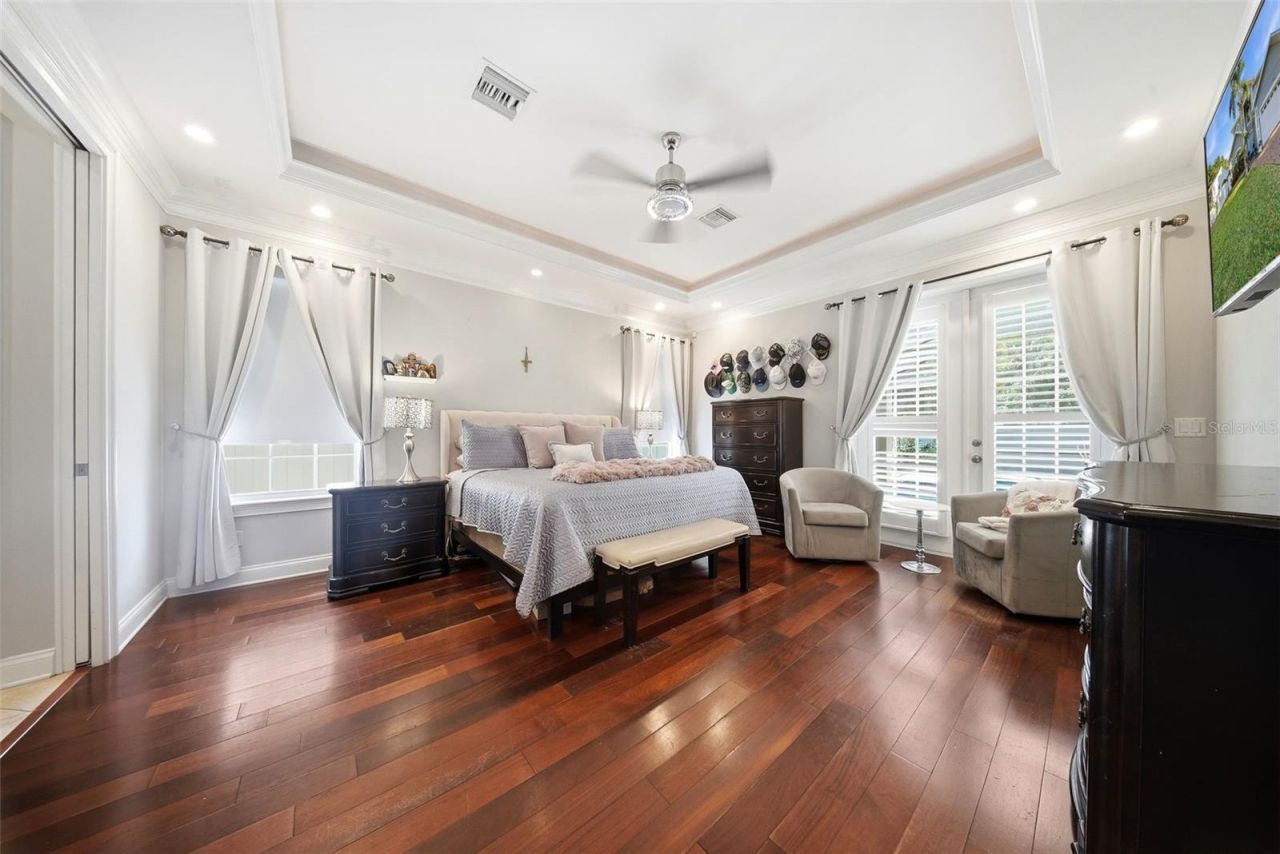 234 36th Avenue Ne, Saint Petersburg, FL 33704 Photo