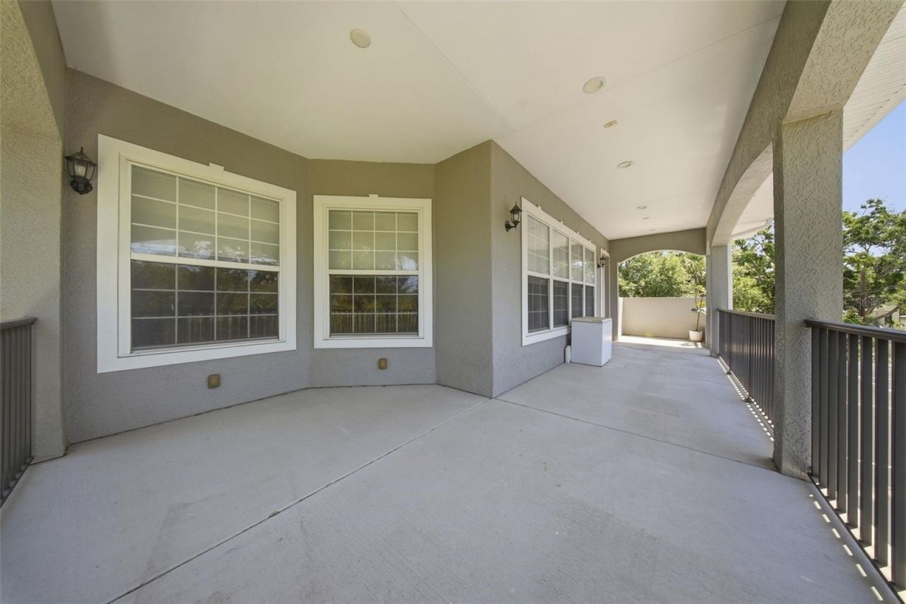 234 36th Avenue Ne, Saint Petersburg, FL 33704 Photo