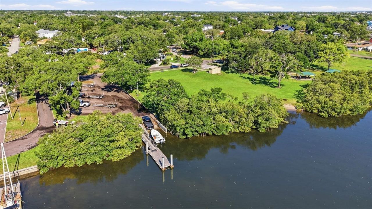 234 36th Avenue Ne, Saint Petersburg, FL 33704 Photo