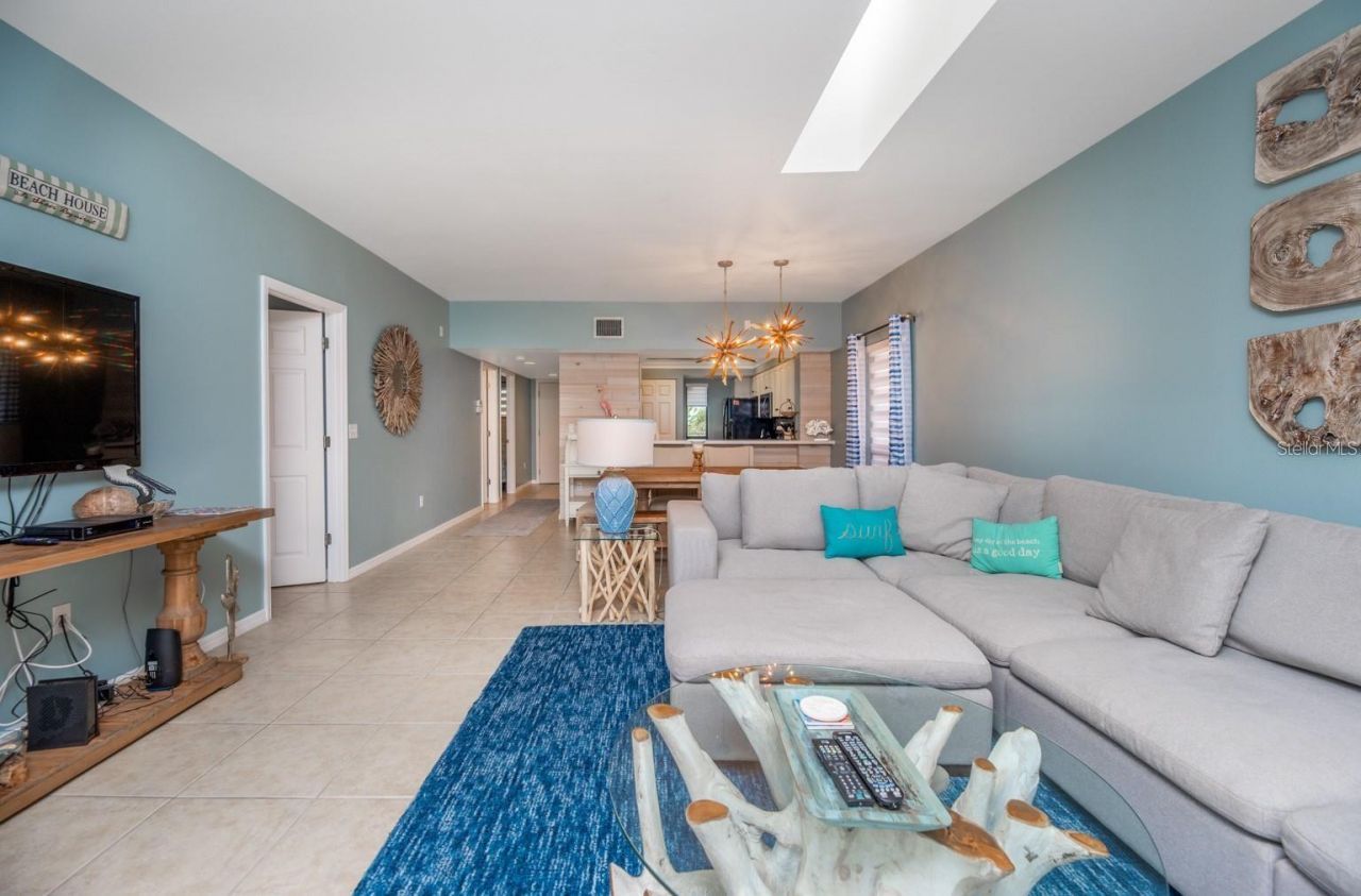 6006 Gulf Drive, Unit 207, Holmes Beach, FL 34217 Photo