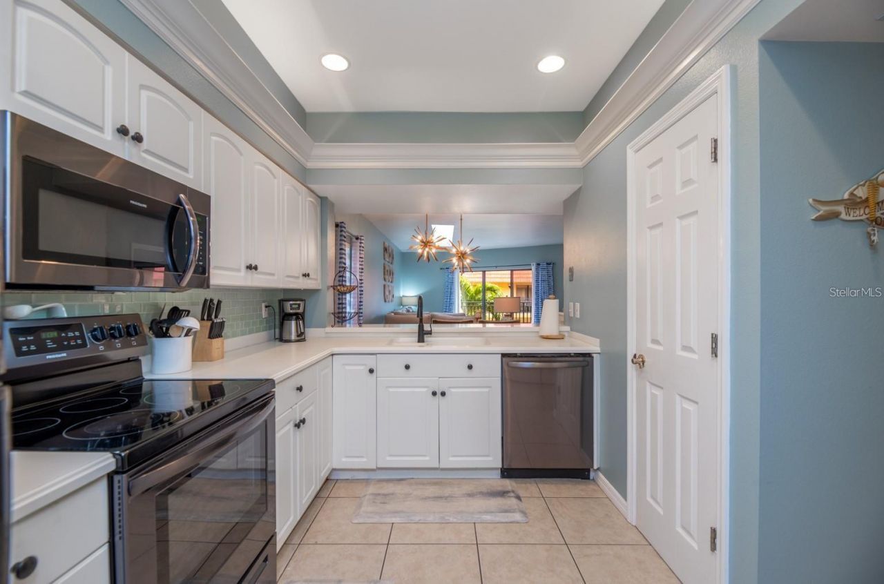 6006 Gulf Drive, Unit 207, Holmes Beach, FL 34217 Photo