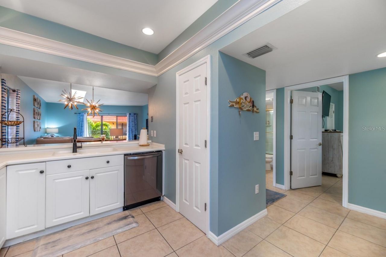 6006 Gulf Drive, Unit 207, Holmes Beach, FL 34217 Photo