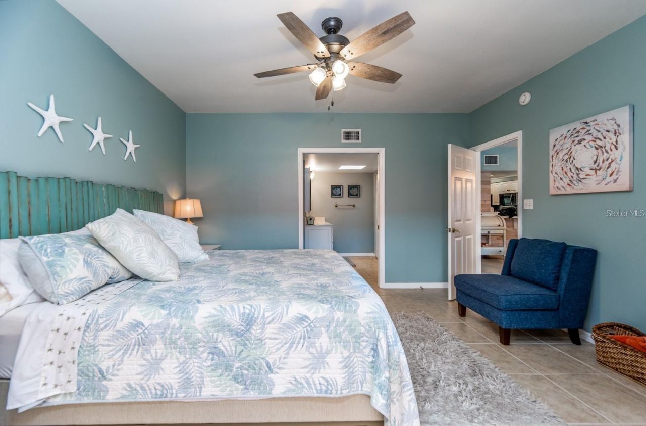 6006 Gulf Drive, Unit 207, Holmes Beach, FL 34217 Photo