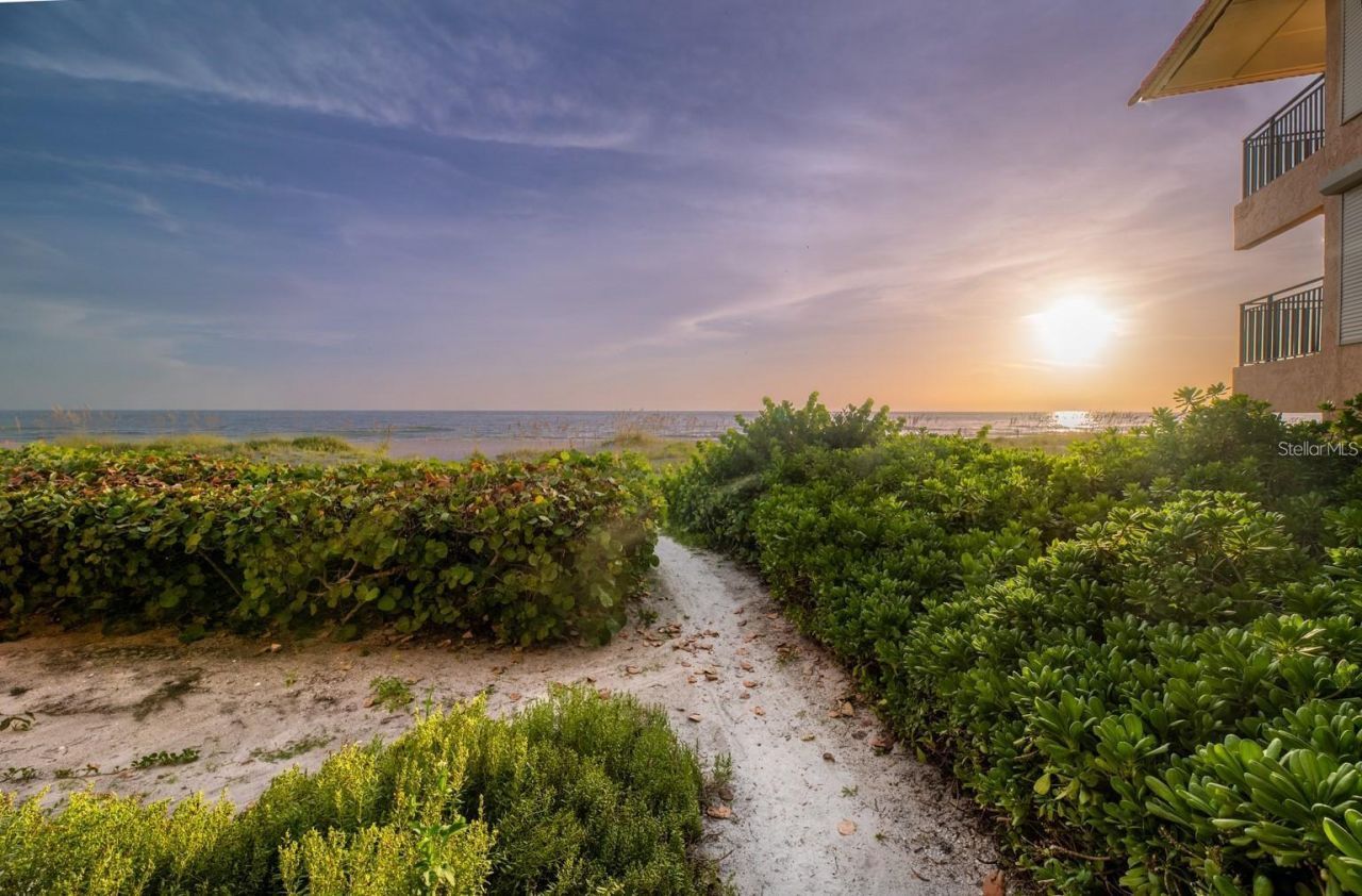 6006 Gulf Drive, Unit 207, Holmes Beach, FL 34217 Photo