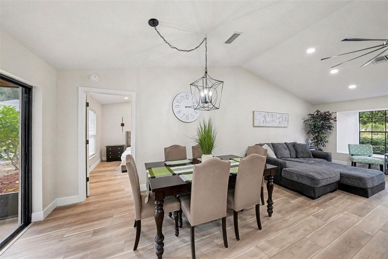 11325 Glenmont Drive, Tampa, FL 33635 Photo