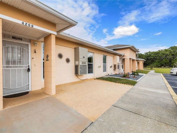 4209 CLUB CIRCLE , LAKESHORE, FL 33854