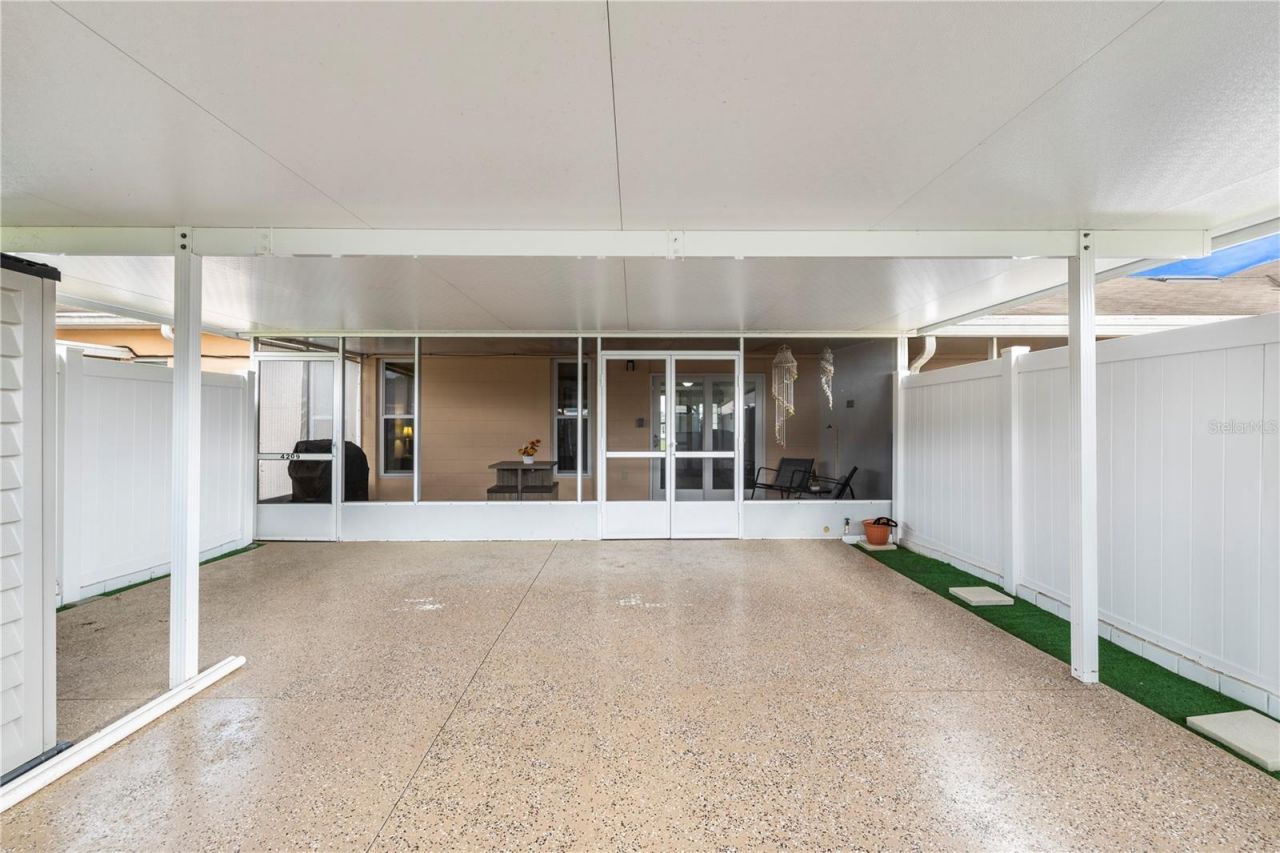 4209 Club Circle, Lakeshore, FL 33854 Photo