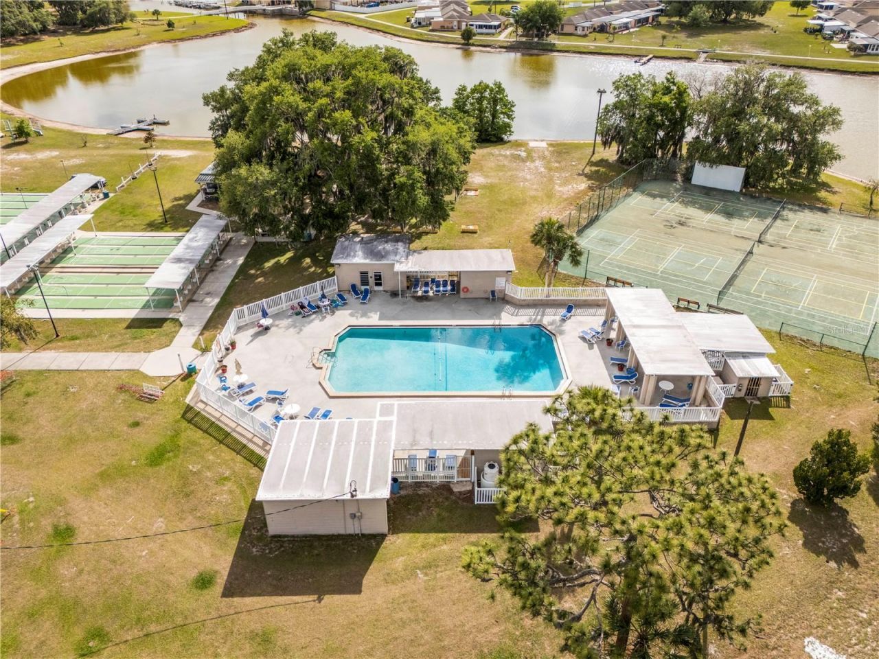 4209 Club Circle, Lakeshore, FL 33854 Photo