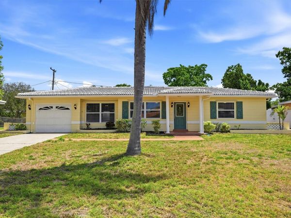 4813 LAKE CHARLES DRIVE N, KENNETH CITY, FL 33709