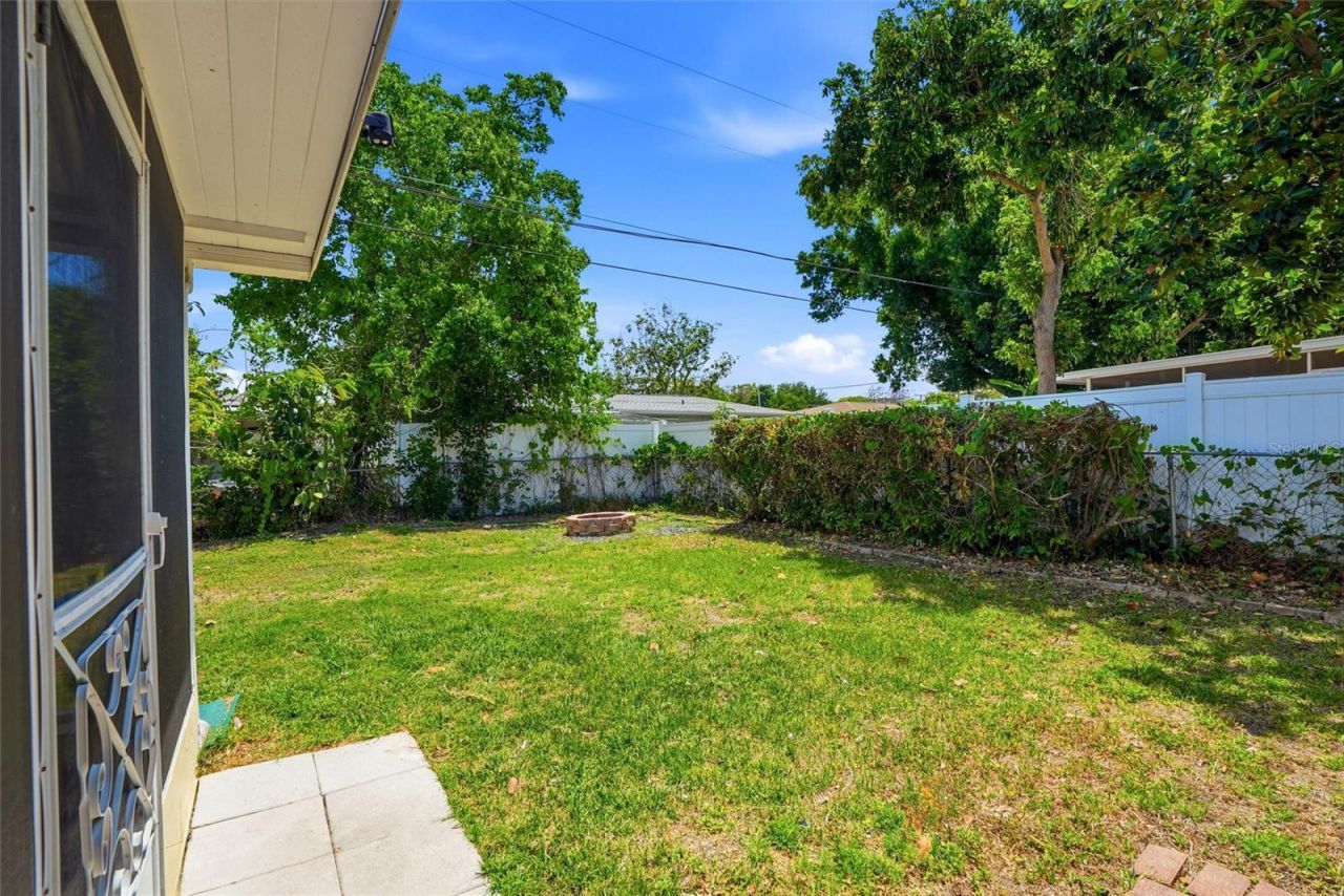 4813 Lake Charles Drive N, Kenneth City, FL 33709 Photo