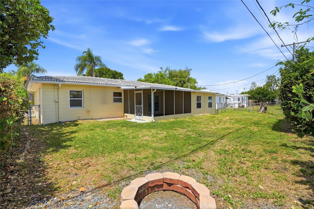 4813 Lake Charles Drive N, Kenneth City, FL 33709 Photo