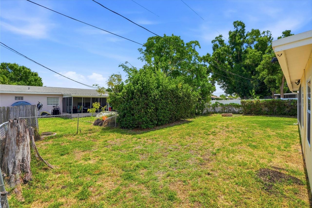 4813 Lake Charles Drive N, Kenneth City, FL 33709 Photo