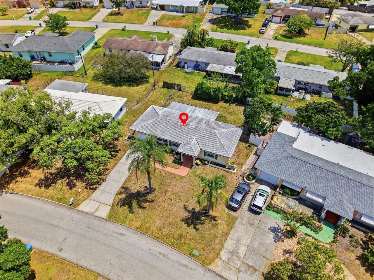 4813 Lake Charles Drive N, Kenneth City, FL 33709 Photo