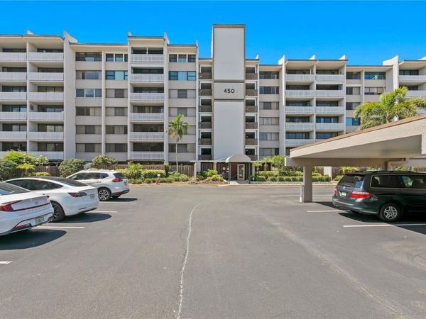 450 TREASURE ISLAND CAUSEWAY, Unit 104, TREASURE ISLAND, FL 33706