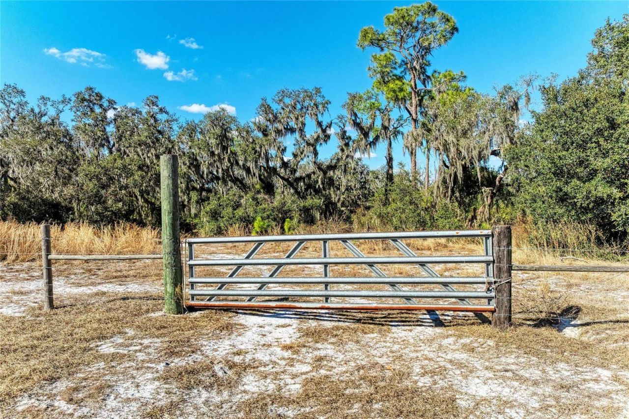 33100 & 33070 Taylor Grade Road , Parrish, FL 34219 Photo