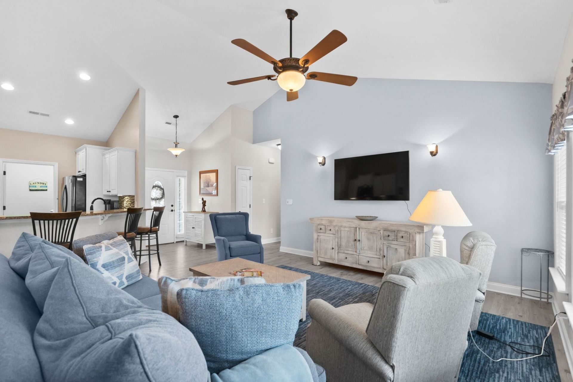 700 Weston Dr. Photo 11