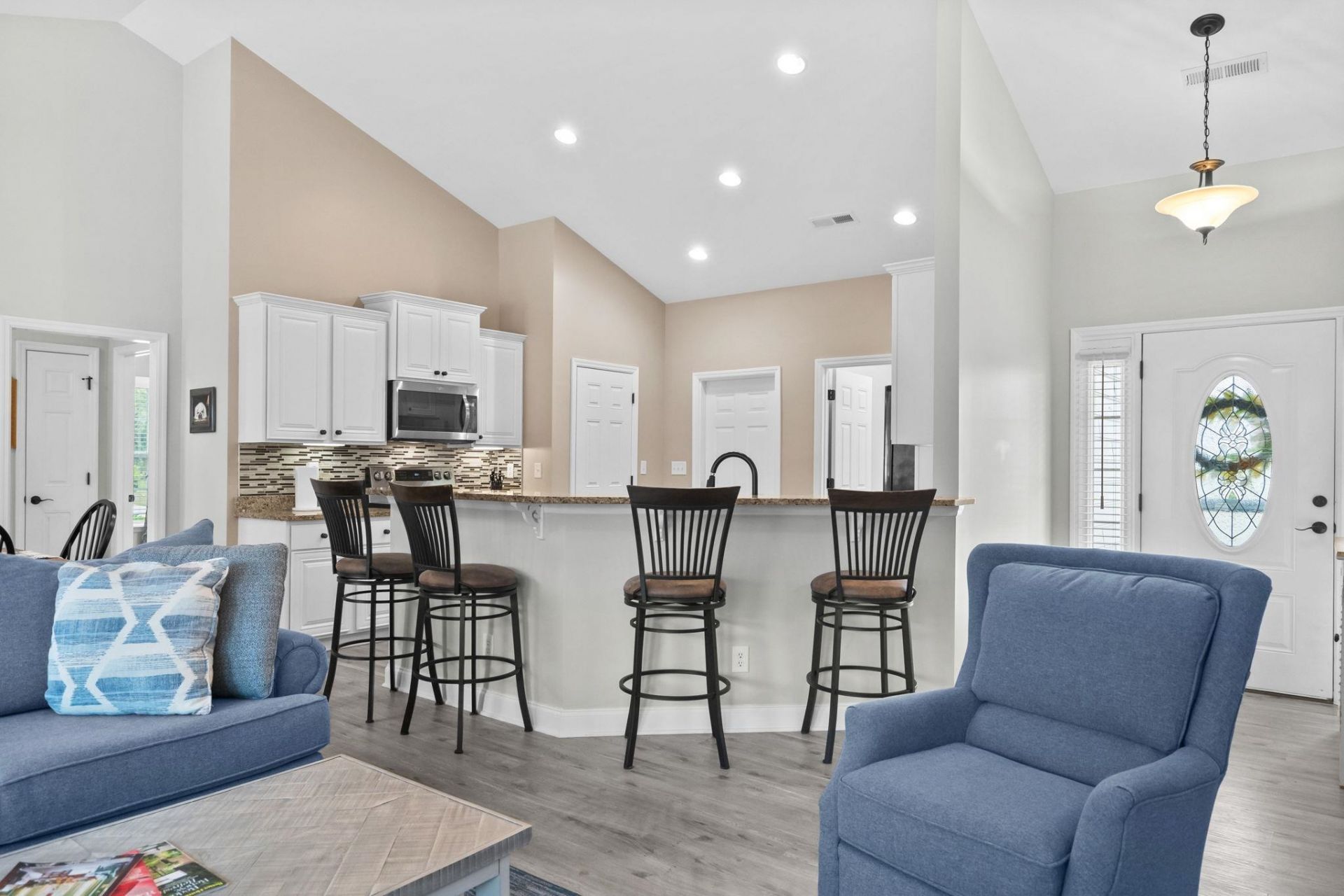 700 Weston Dr. Photo 13