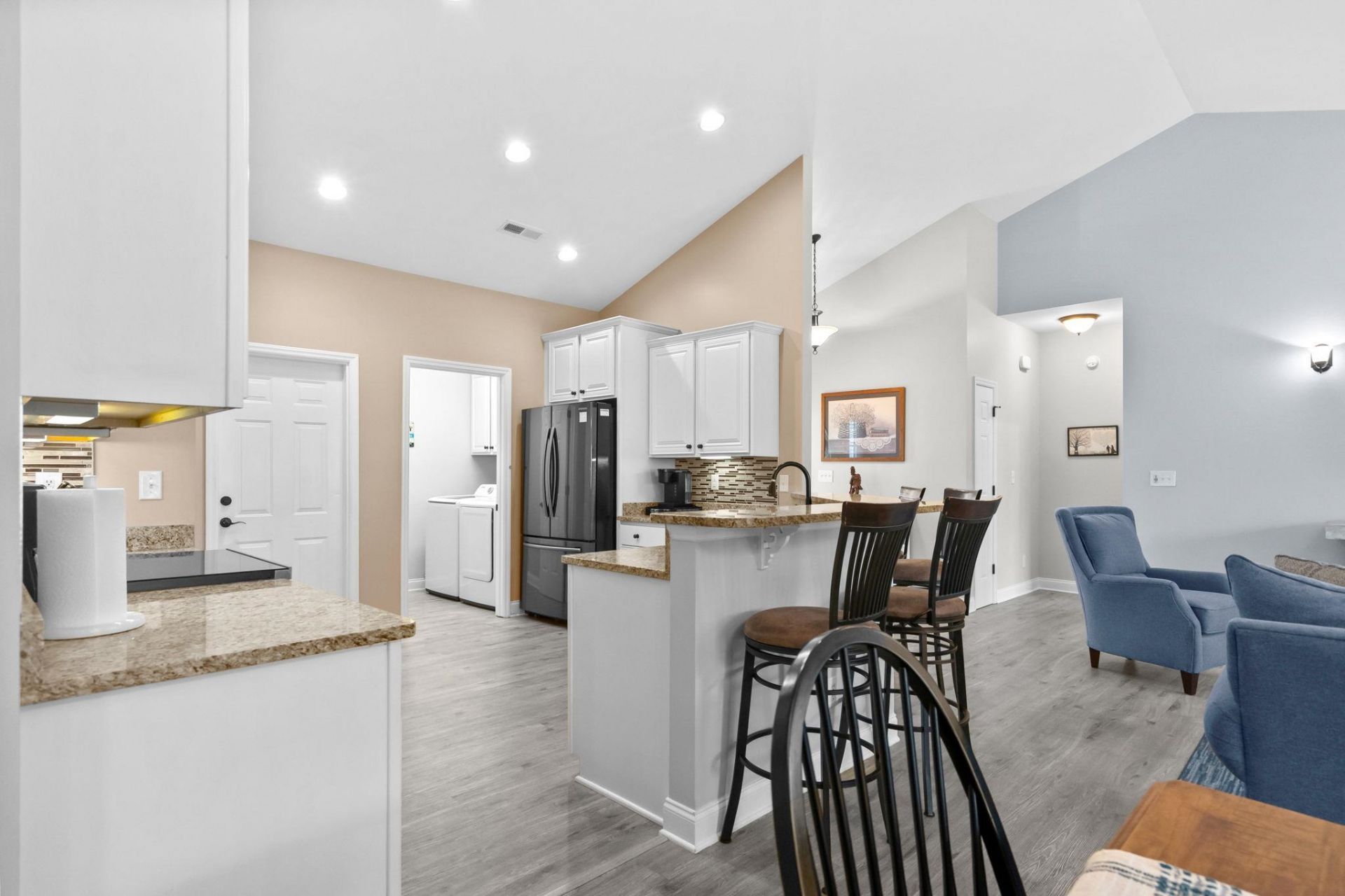 700 Weston Dr. Photo 14