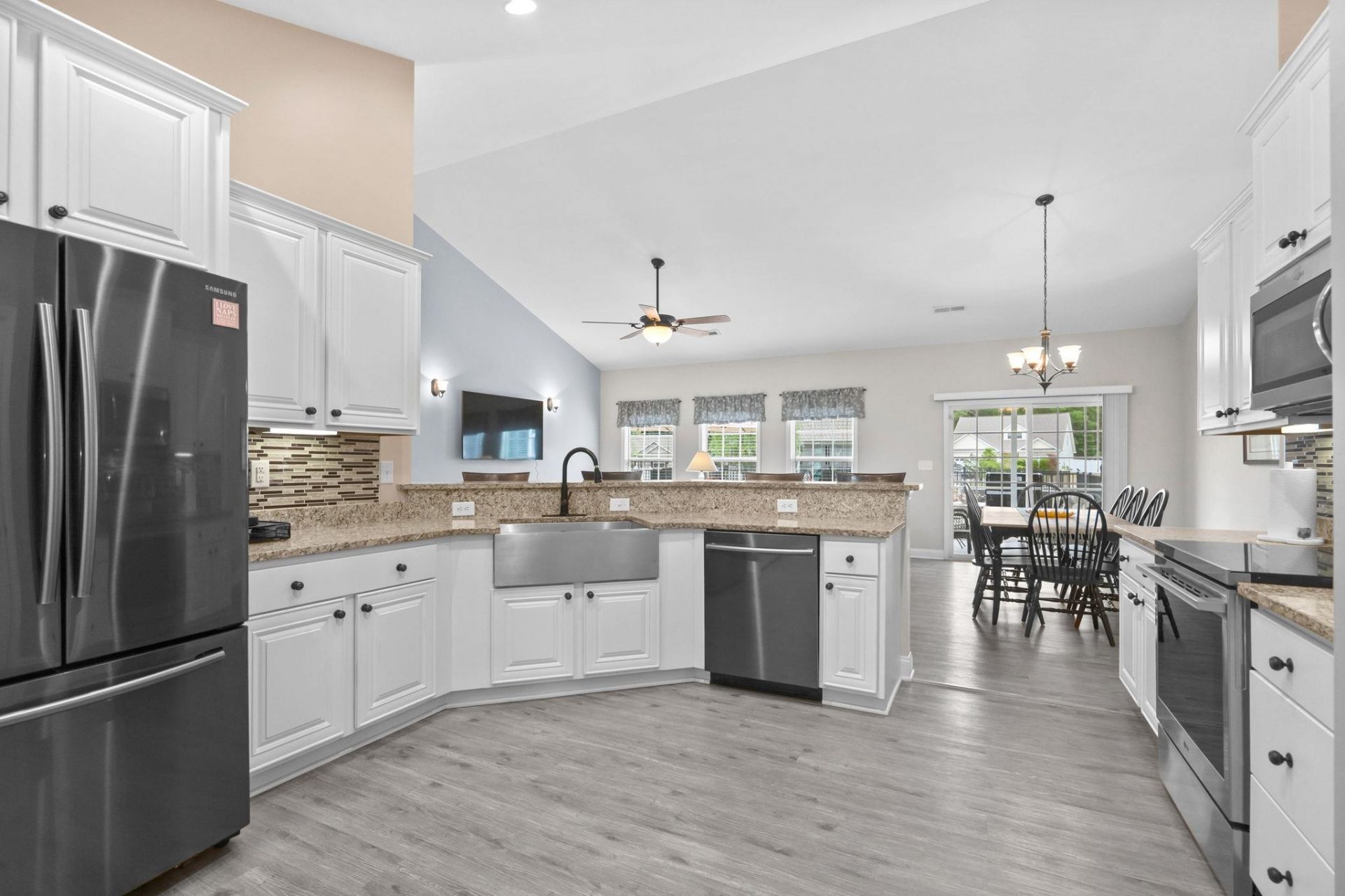 700 Weston Dr. Photo 16