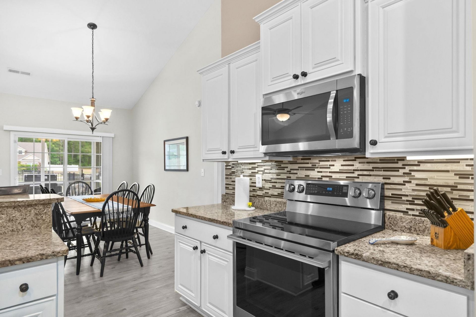 700 Weston Dr. Photo 17