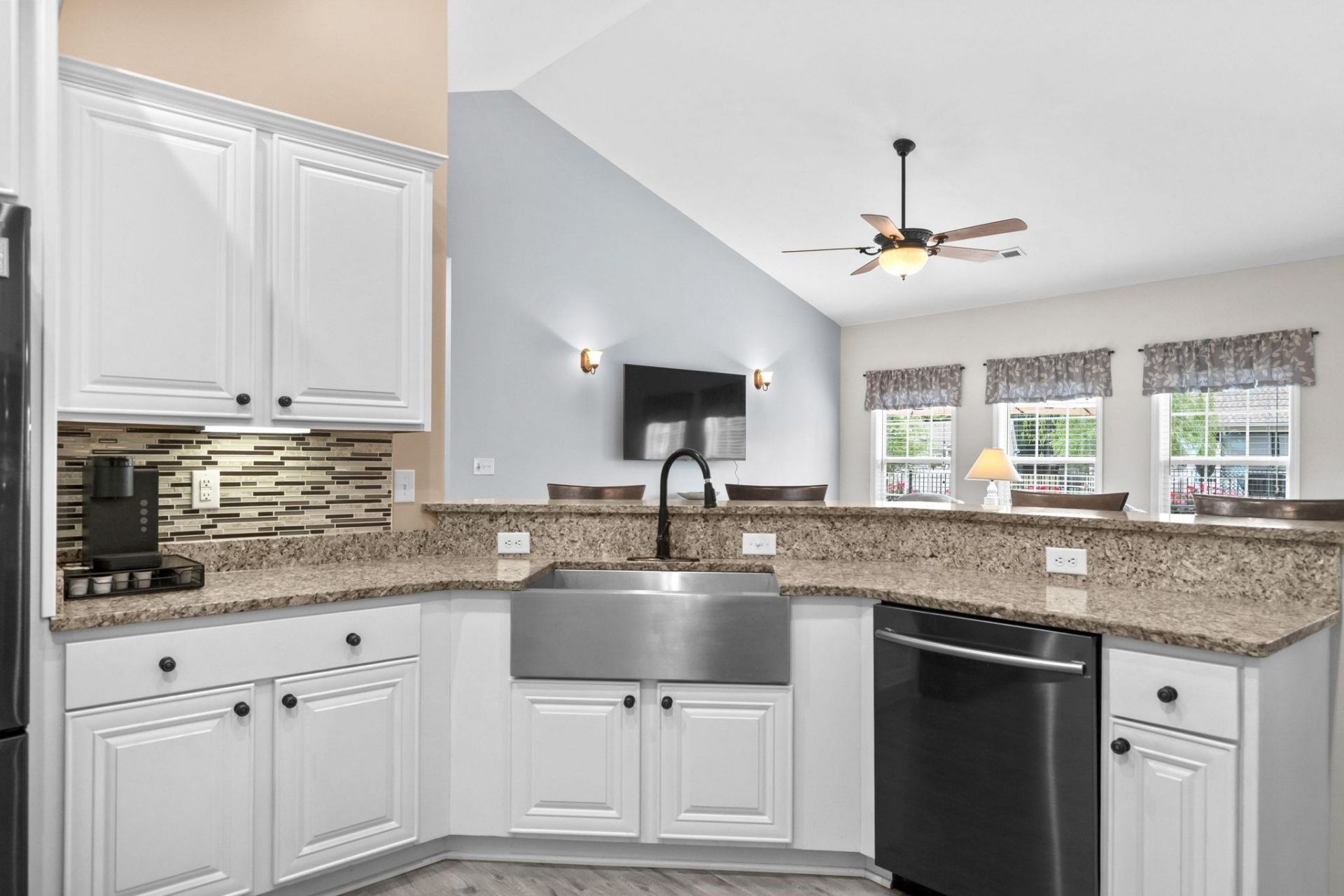 700 Weston Dr. Photo 19