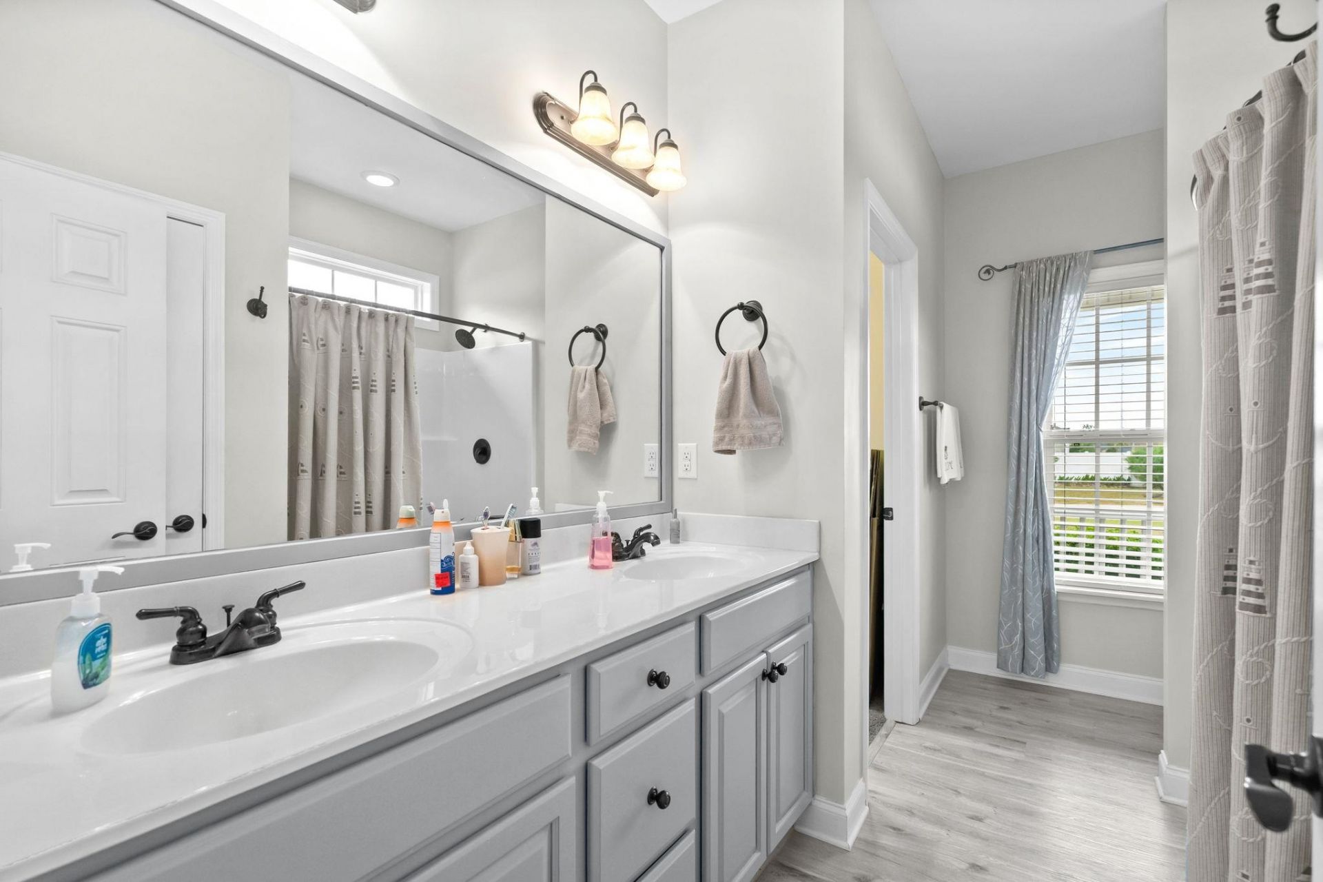 700 Weston Dr. Photo 27