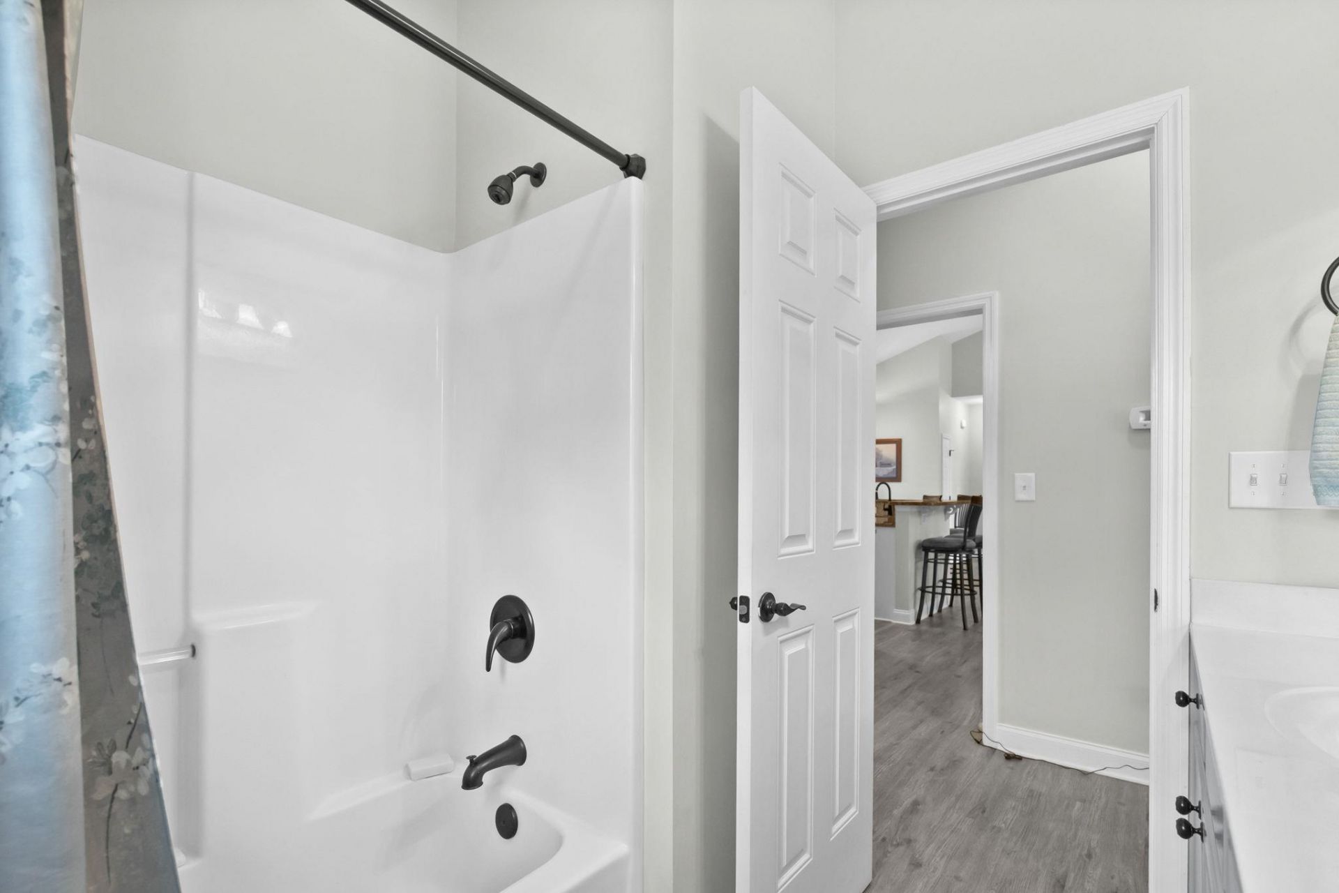 700 Weston Dr. Photo 32