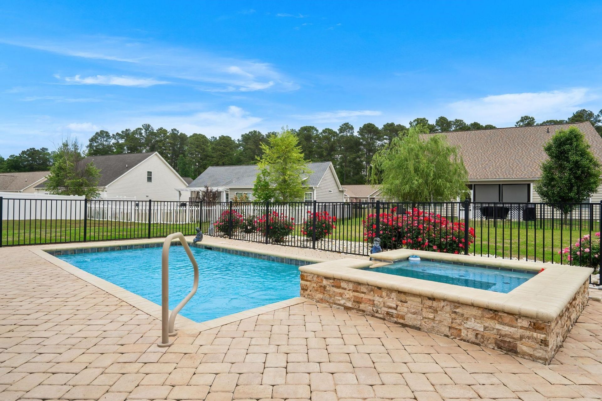 700 Weston Dr. Photo 36
