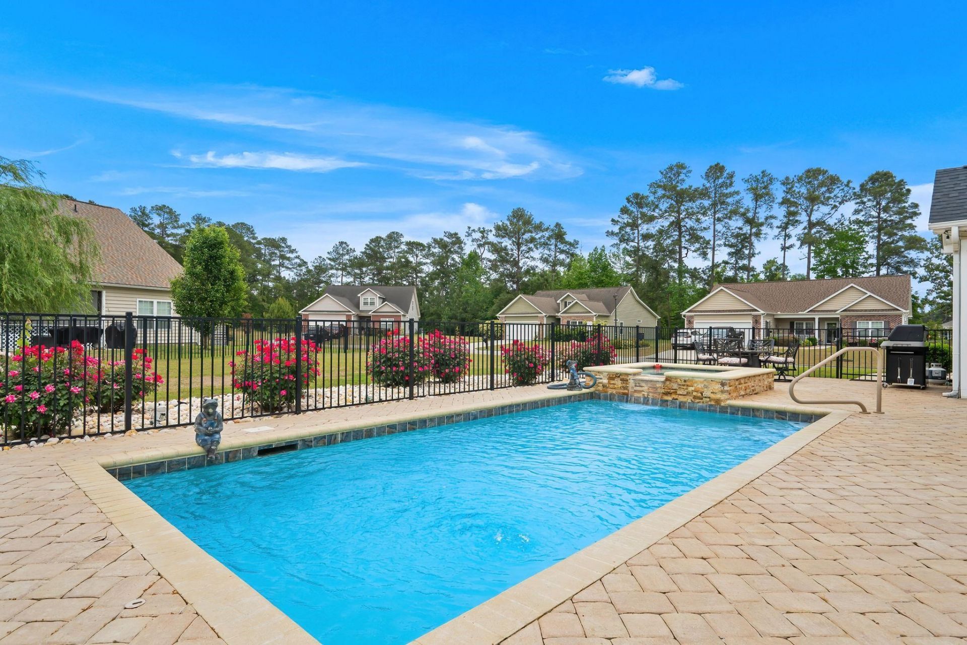 700 Weston Dr. Photo 38