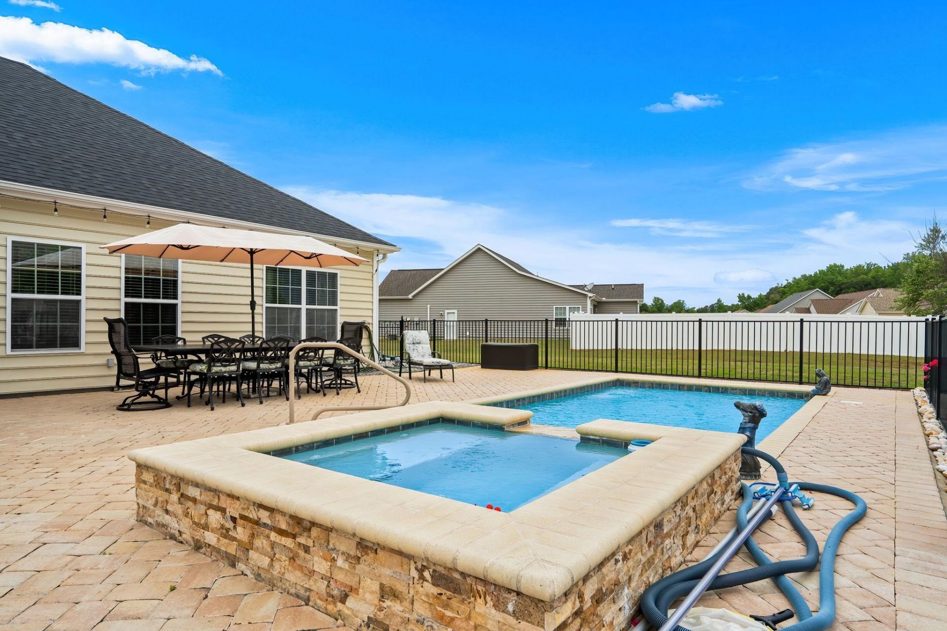 700 Weston Dr. Photo 39