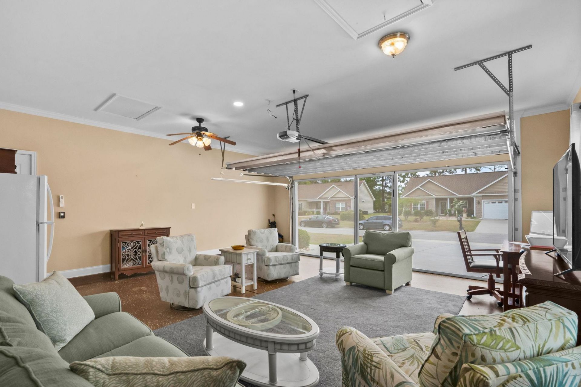 700 Weston Dr. Photo 45