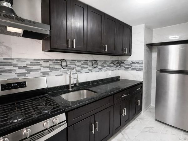 141-20 77 Road , Unit 1C, Kew Garden Hills, NY 11367