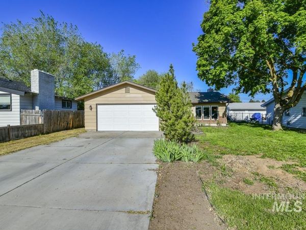 715 S Almond St., Nampa, ID 83686