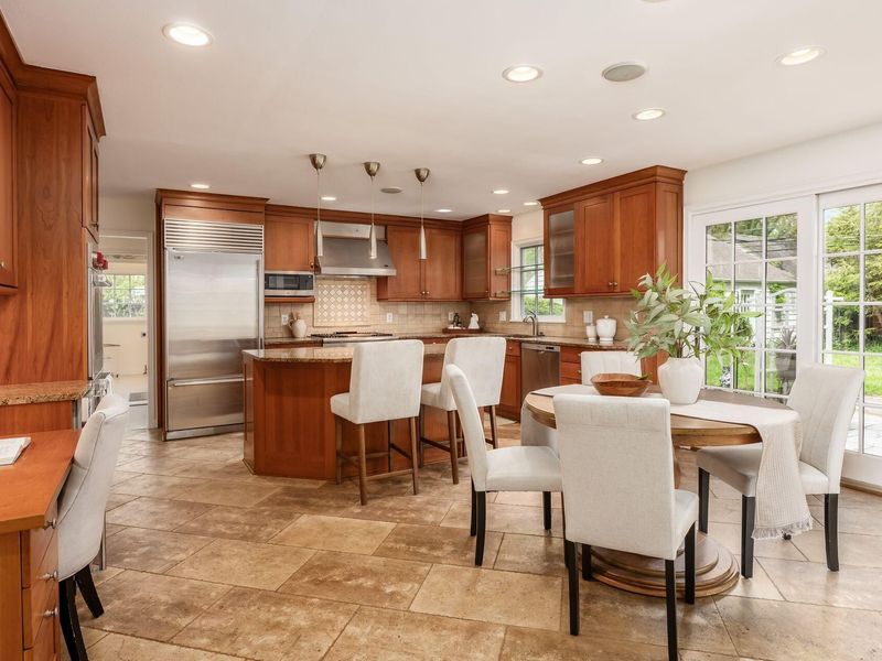 2324 Abington Road, Upper Arlington, OH 43221 Photo 11