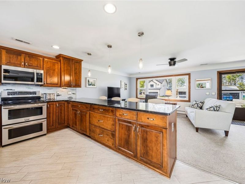 66 Keewaydin Drive, Timberlake, OH 44095 Photo 6