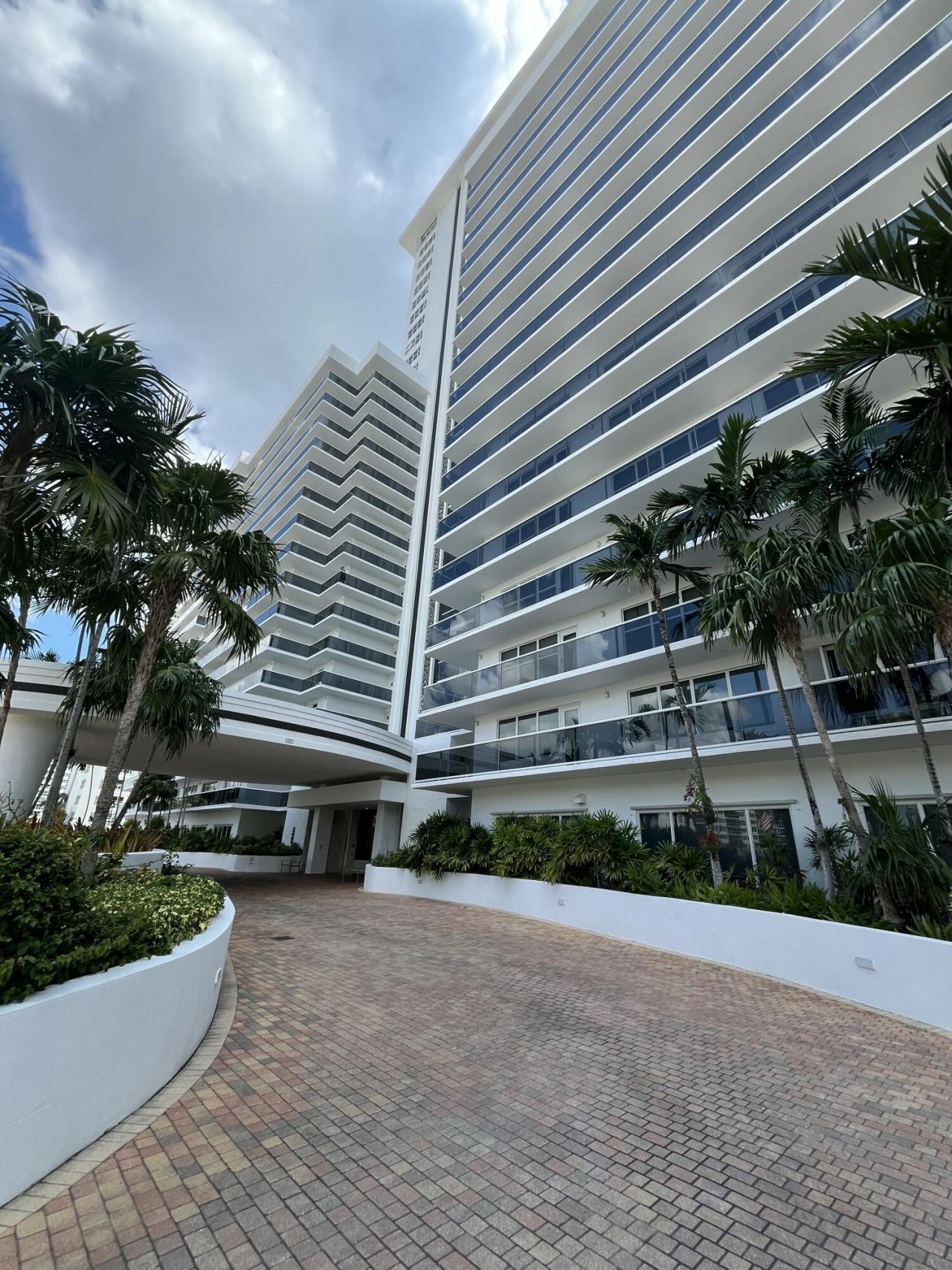 3500 Galt Ocean Drive, Unit 208, Fort Lauderdale, FL 33308 Photo