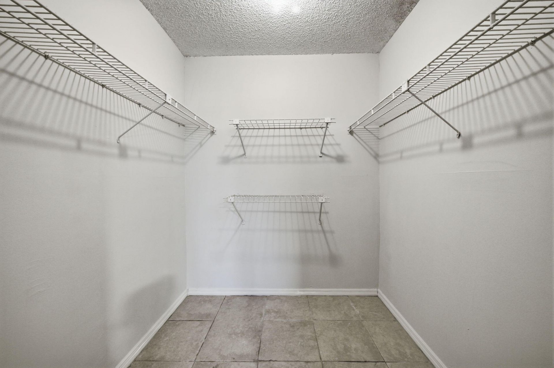 1043 NW 85th Avenue, Unit B-4, Plantation, FL 33322 Photo