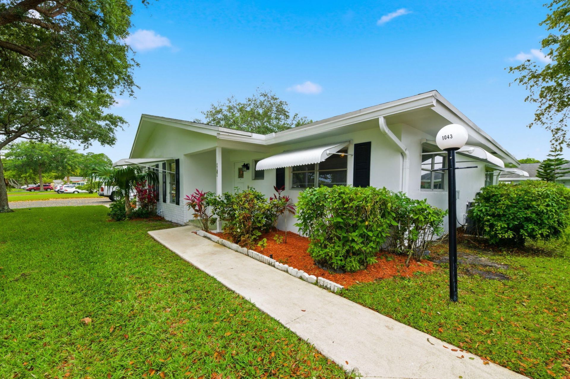 1043 NW 85th Avenue, Unit B-4, Plantation, FL 33322 Photo