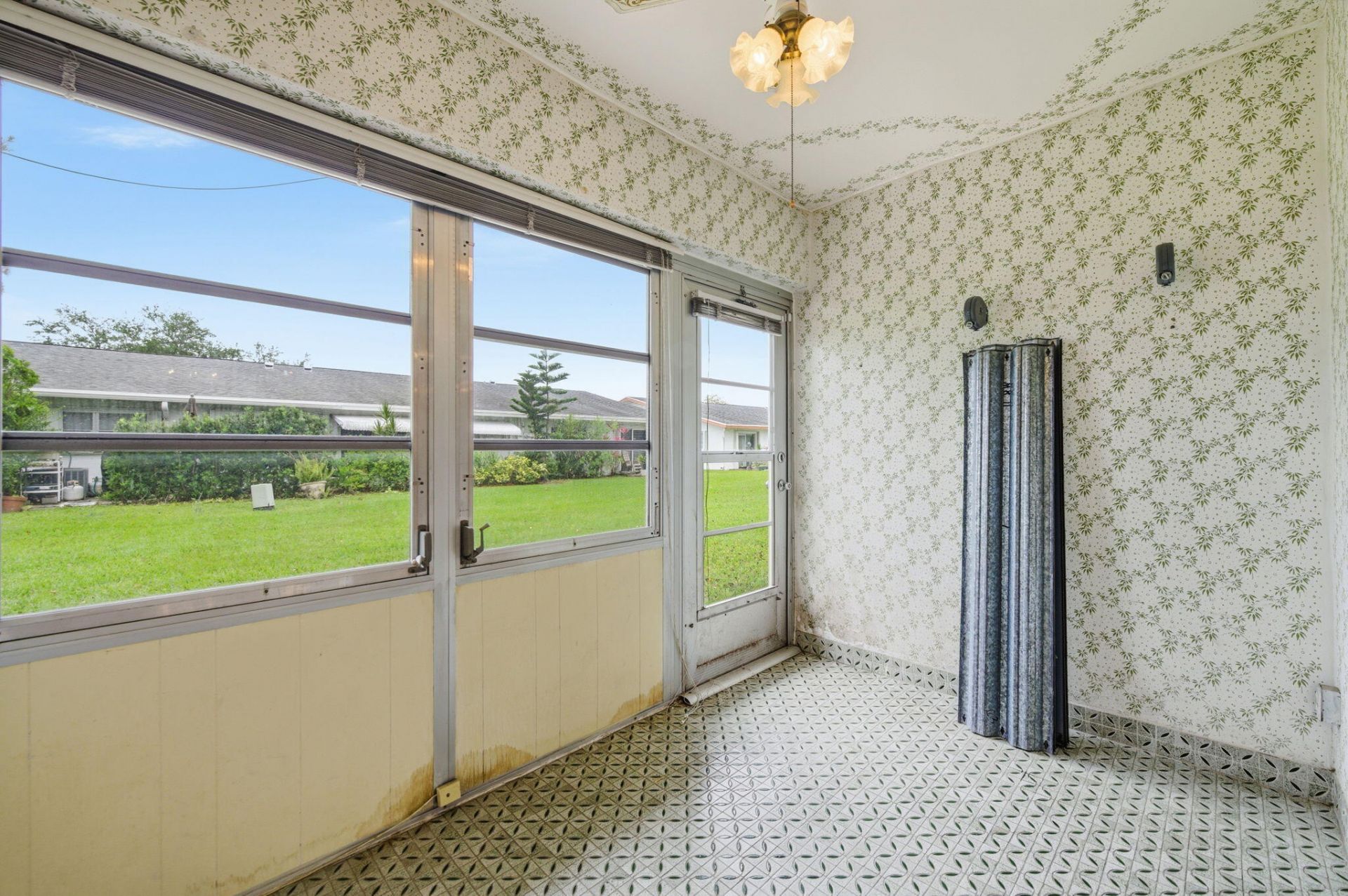 1043 NW 85th Avenue, Unit B-4, Plantation, FL 33322 Photo