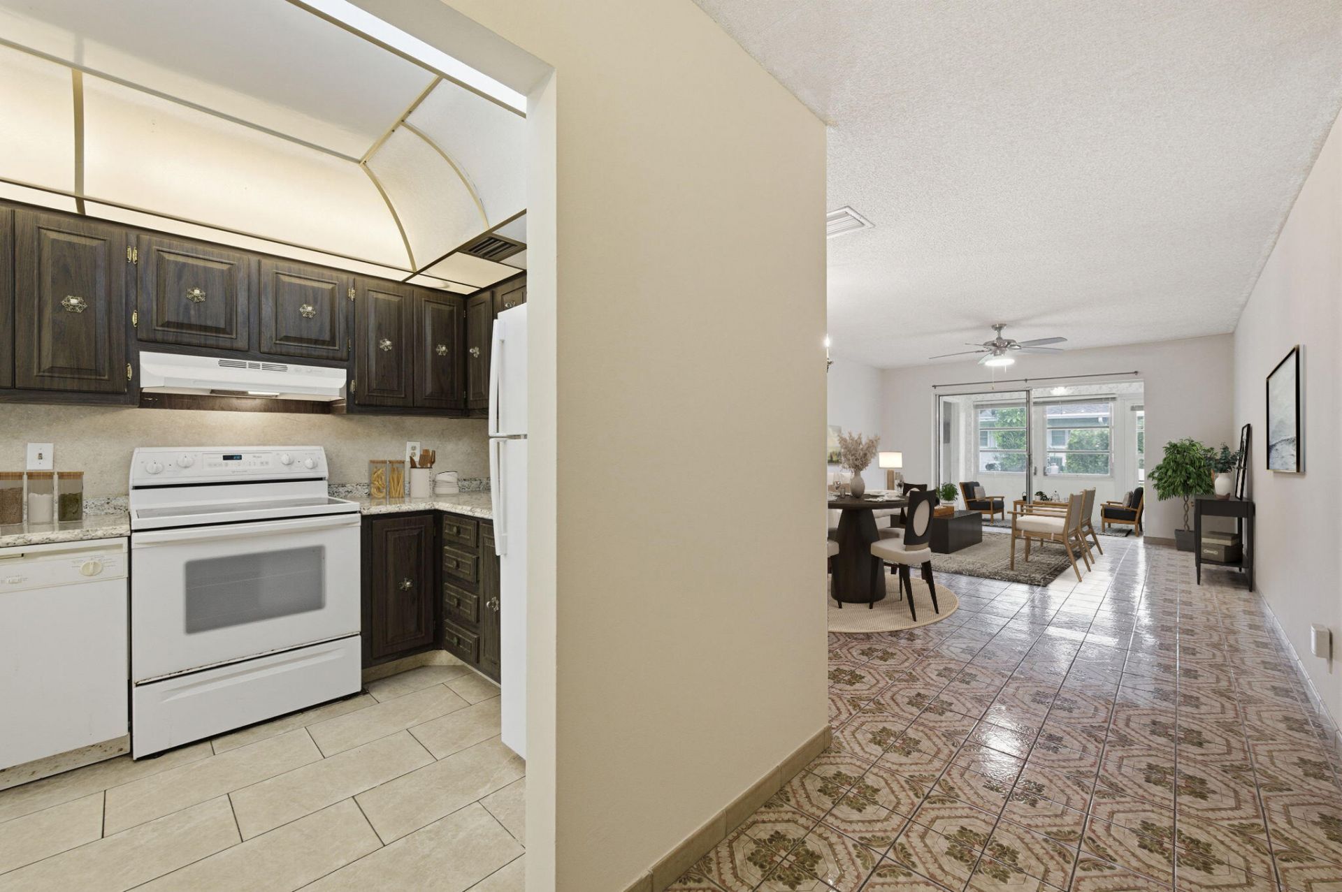 1043 NW 85th Avenue, Unit B-4, Plantation, FL 33322 Photo