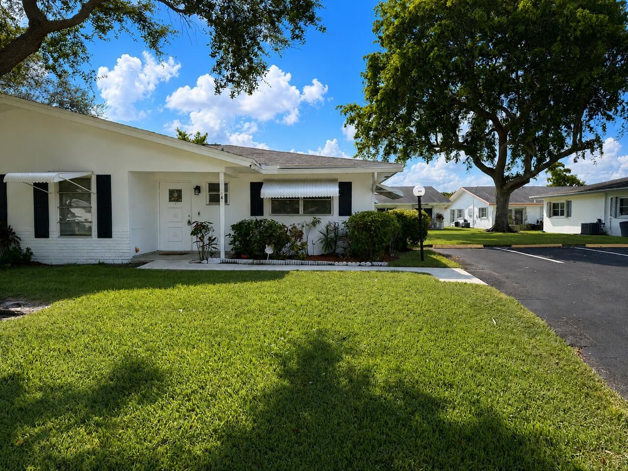 1043 NW 85th Avenue, Unit B-4, Plantation, FL 33322 Photo