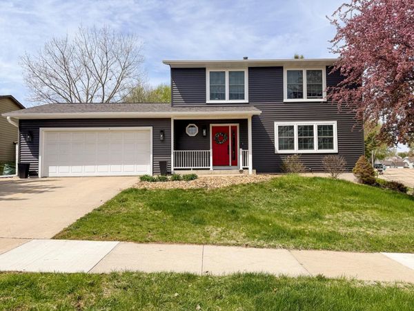 329 43rd Avenue NW, Rochester, MN 55901
