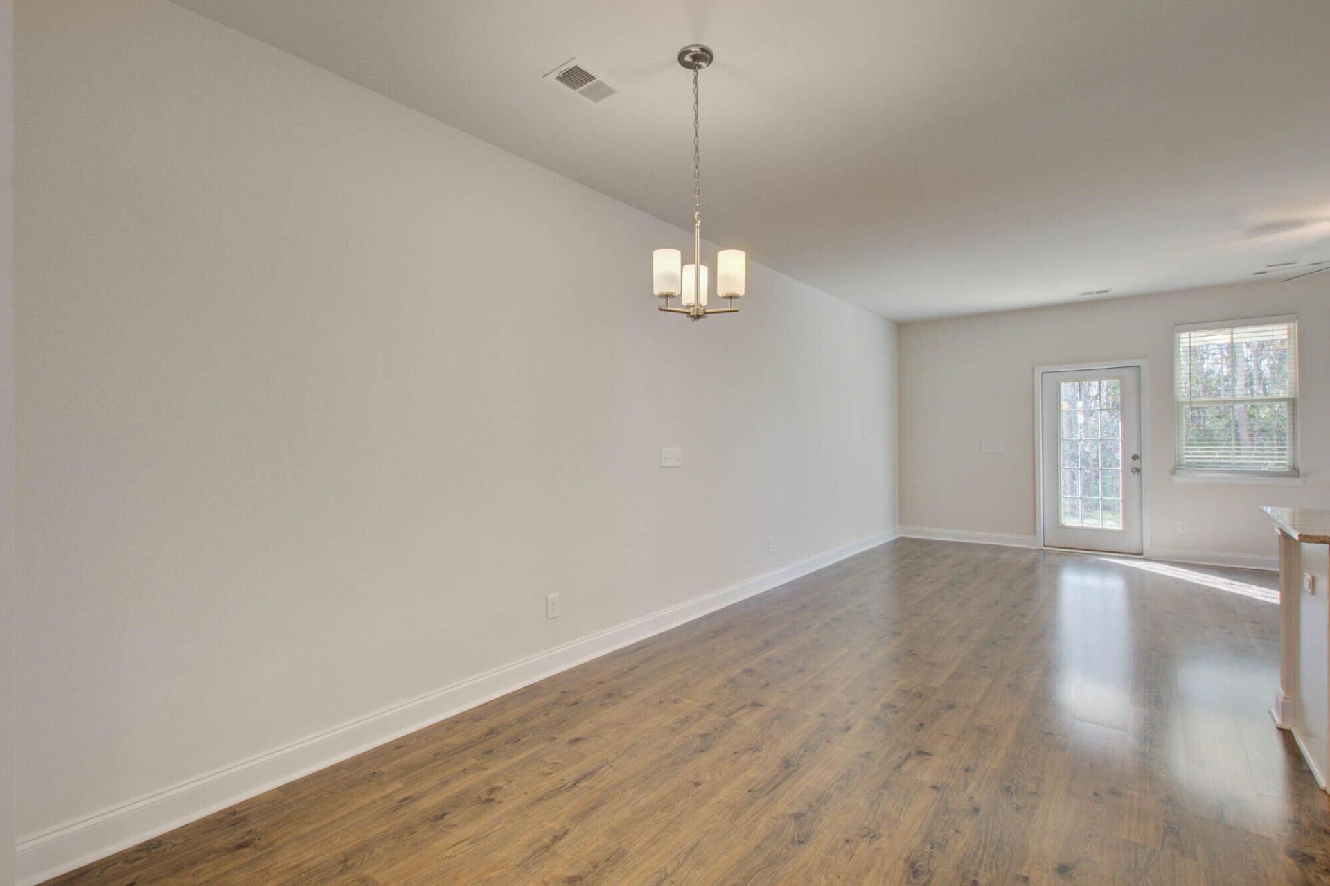 7821 Montview Road Photo 4