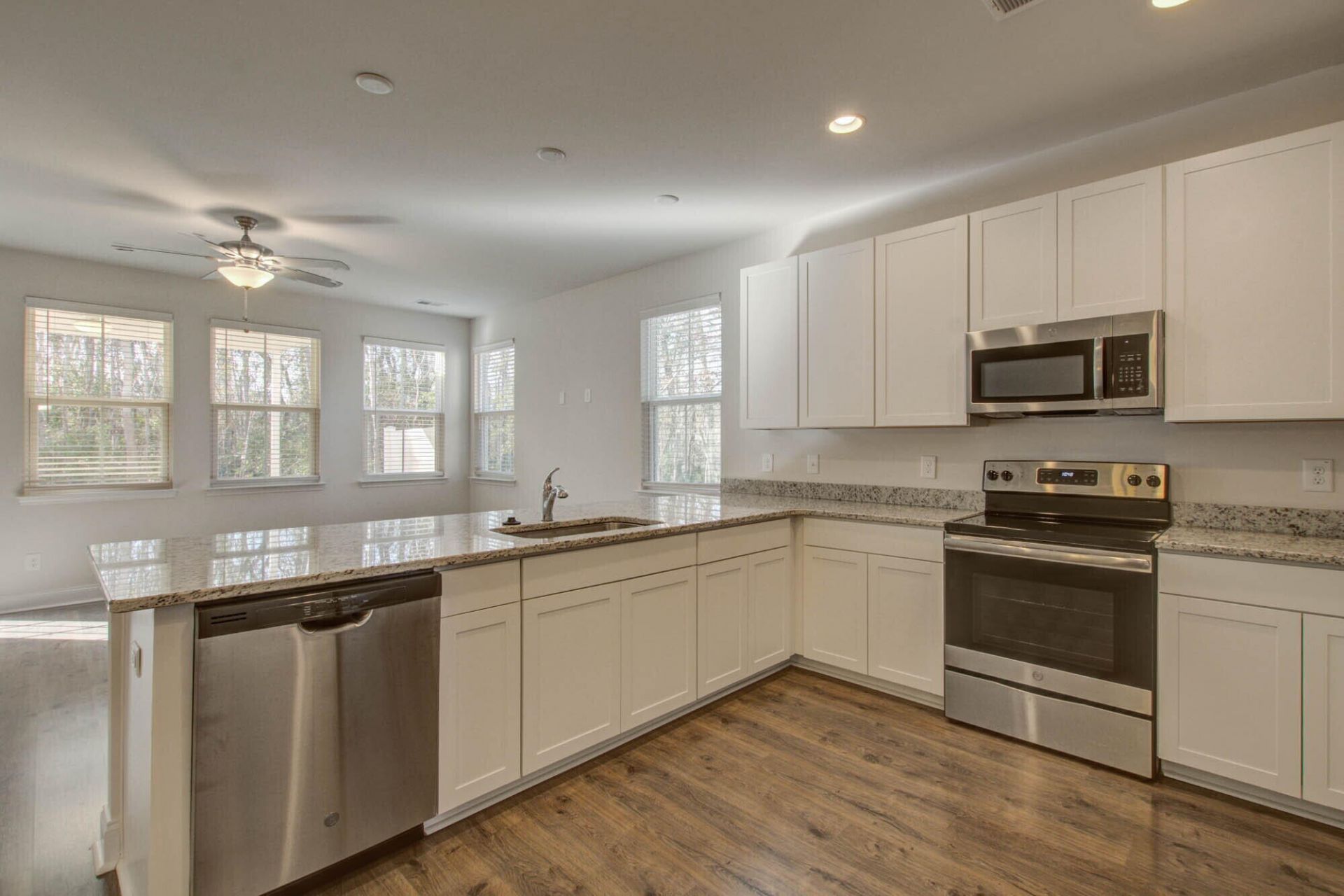 7821 Montview Road Photo 6