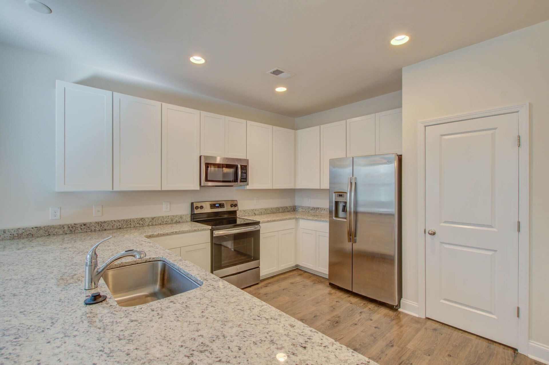 7821 Montview Road Photo 7