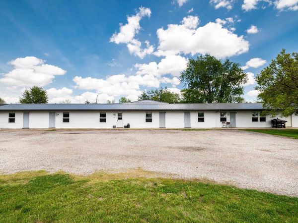 508 S VINE Street, Heyworth, IL 61745