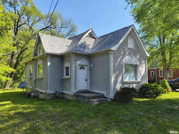 601 W FRANKLIN Avenue, Bartonville, IL 61607