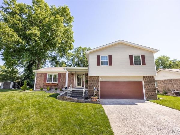 44 Belle Crest Drive, Belleville, IL 62221