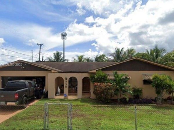 730 NW 138th St , Miami, FL 33168