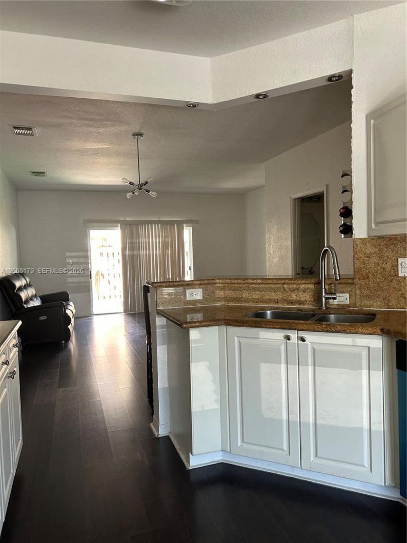 10763 NW 83rd Ter , Unit 5-26, Doral, FL 33178 Photo